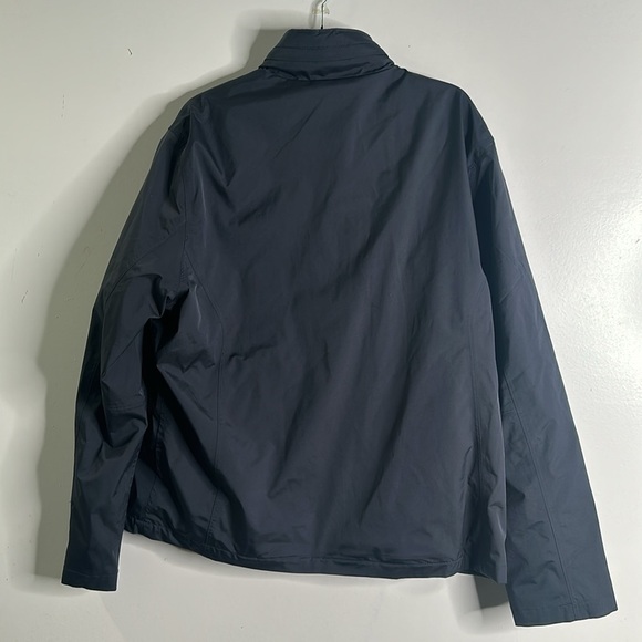 TUMI navy blue packable rain jacket size XlArge - Picture 4 of 15